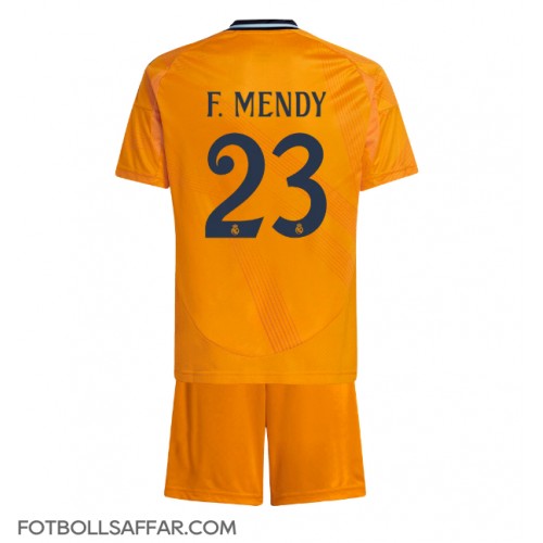 Real Madrid Ferland Mendy #23 Bortadräkt Barn 2024-25 Kortärmad (+ Korta byxor)